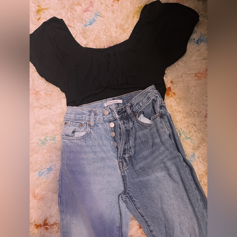 This outfit is a MUST HAVE!!!